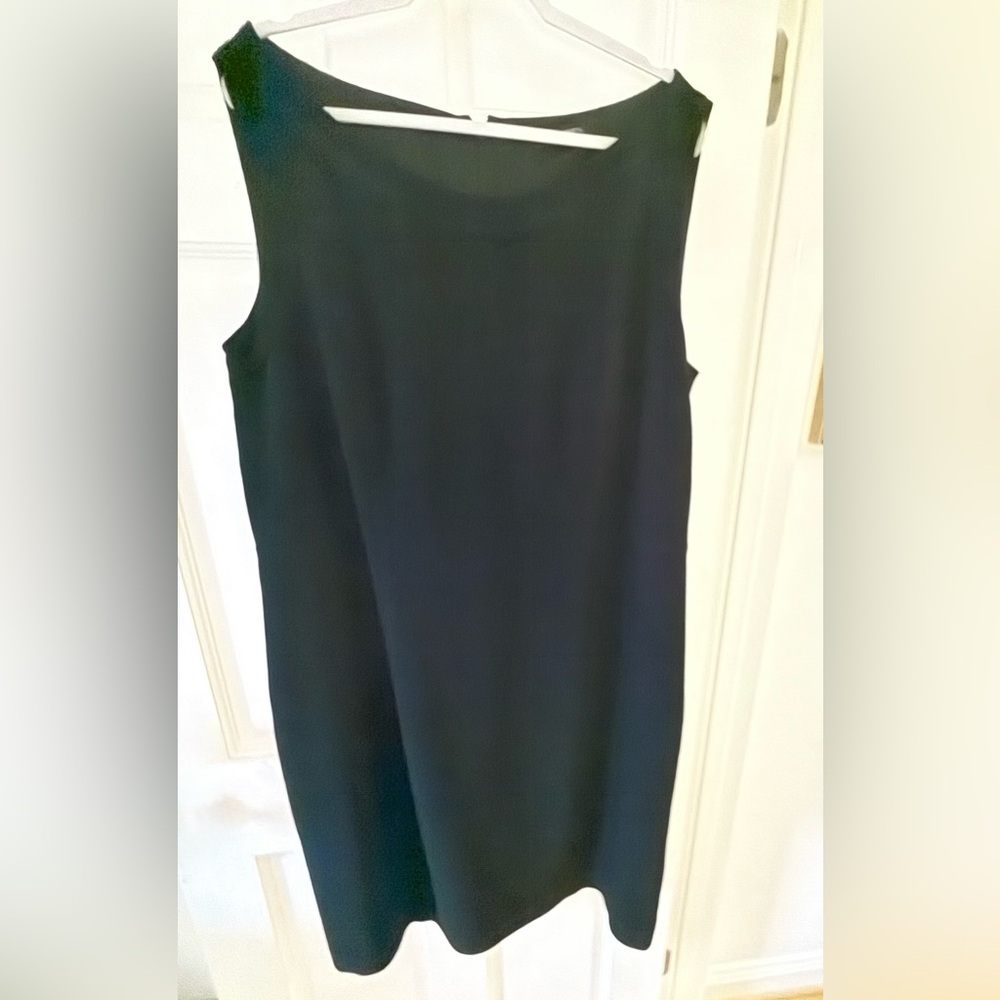 Black Sleeveless Midi Dress